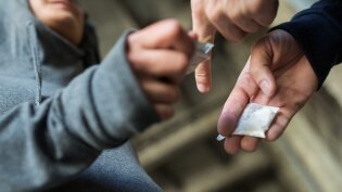 "Stymulanty" i "zamulacze". Co naprawdę robią z naszym mózgiem i sercem?